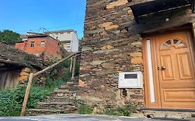 Abrigo Do Outeiro - Serra Da Estrela
